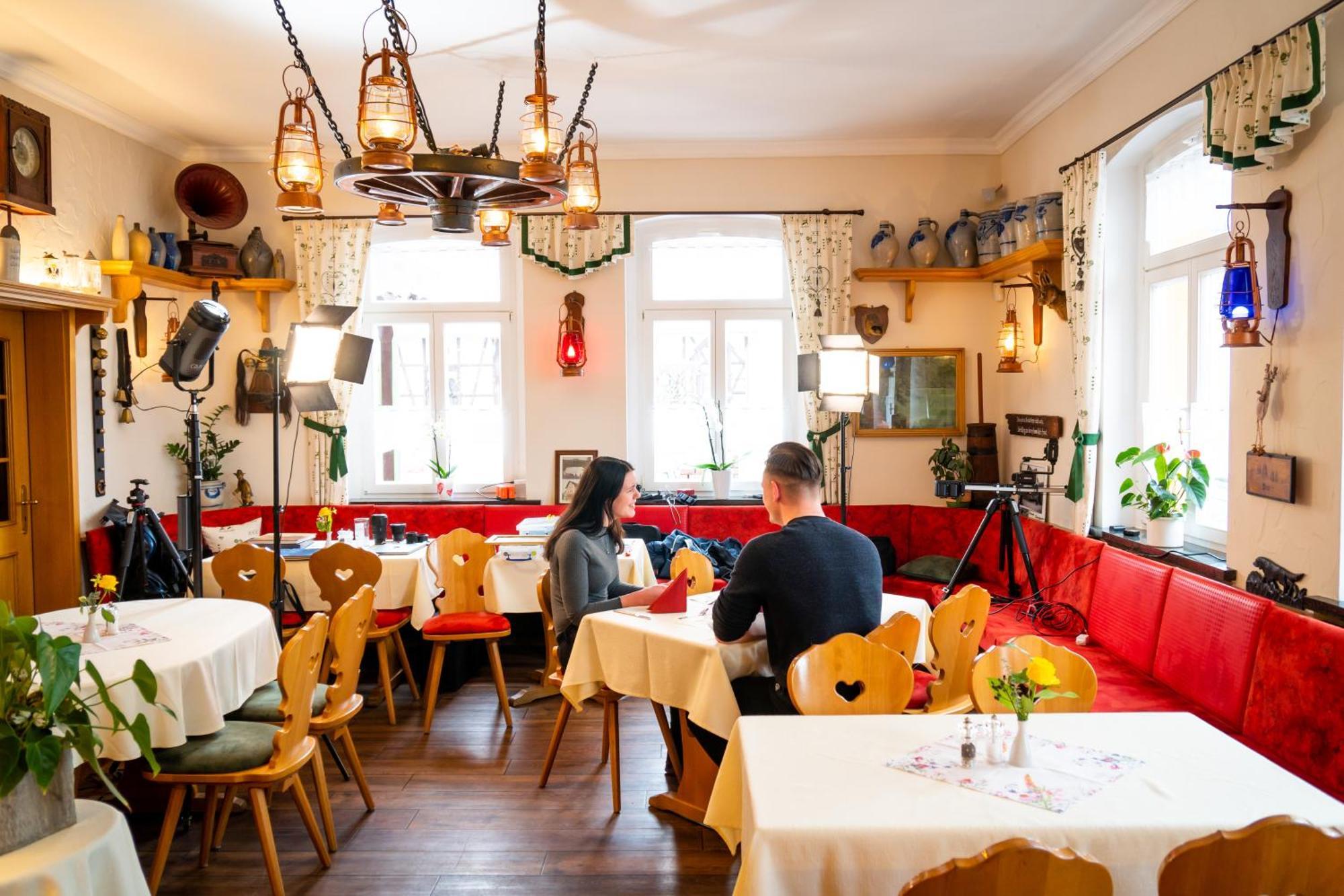 Landhotel Zur Gruenen Kutte Bernshausen Екстер'єр фото